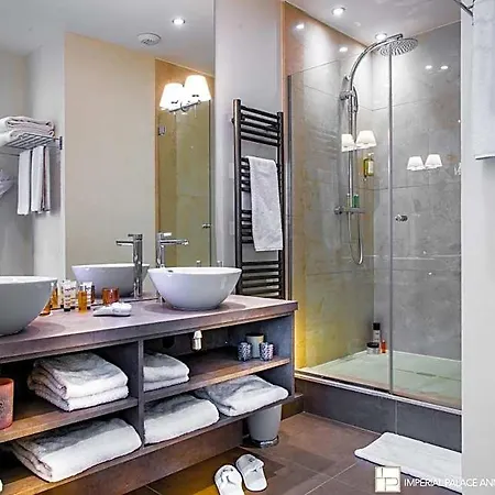 Imperial Palace Hotel 4*