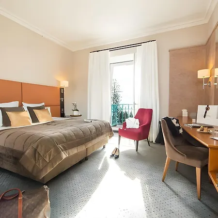 Imperial Palace 4*