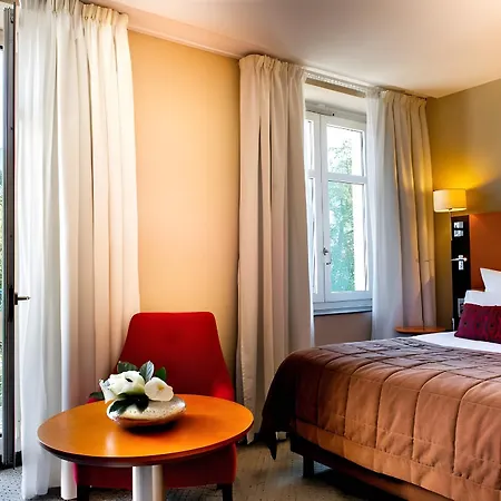 Imperial Palace Hotel 4*