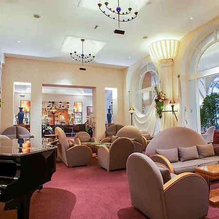 Imperial Palace 4*